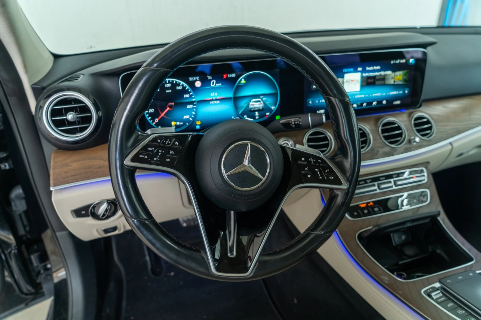 Mercedes-Benz E 220 D = ALL-TERRAIN = 2021 = FULL MAX = ЛИЗИНГ, снимка 8 - Автомобили и джипове - 56048758