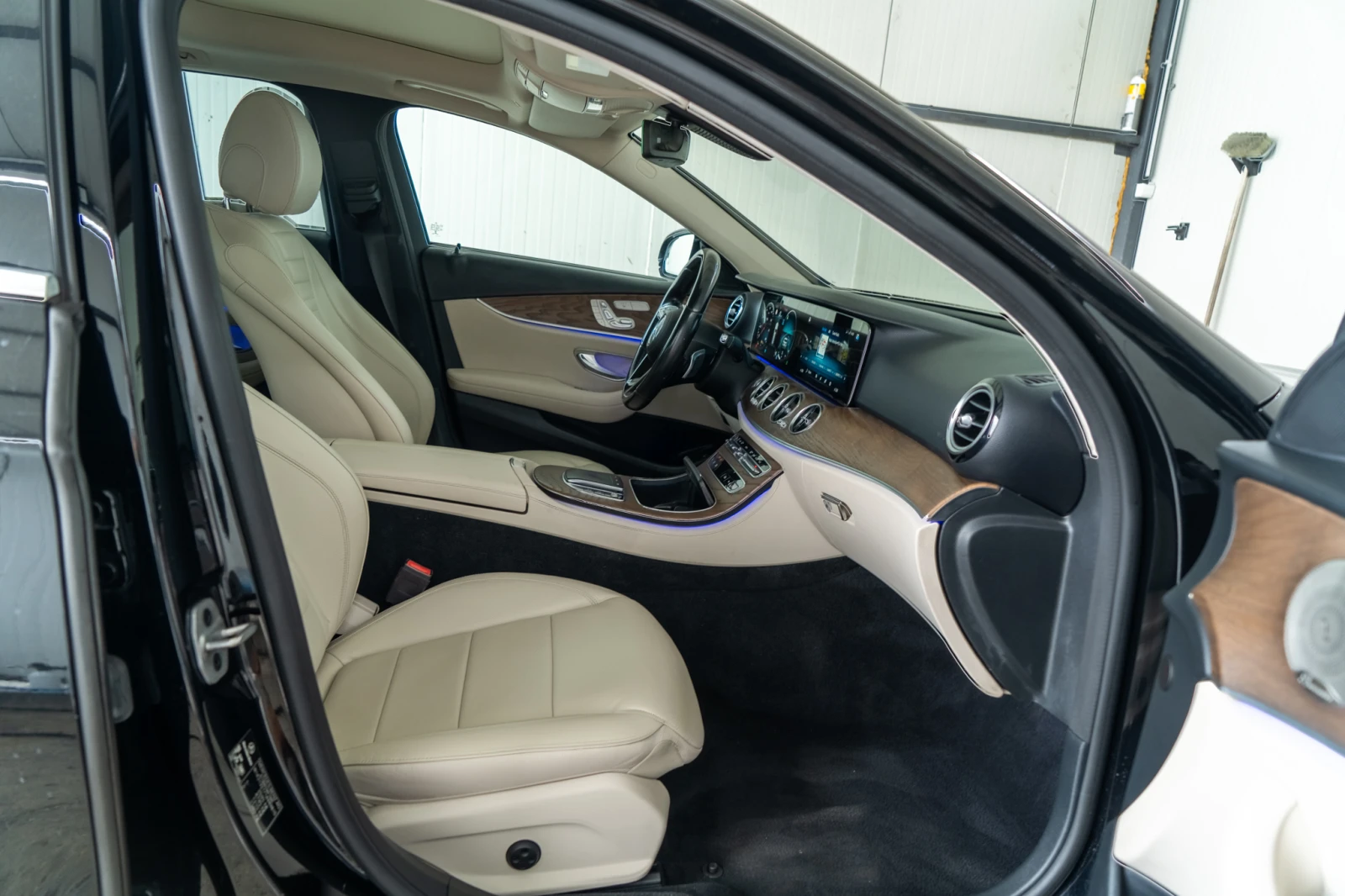 Mercedes-Benz E 220 D = ALL-TERRAIN = 2021 = FULL MAX = ЛИЗИНГ, снимка 10 - Автомобили и джипове - 56048758