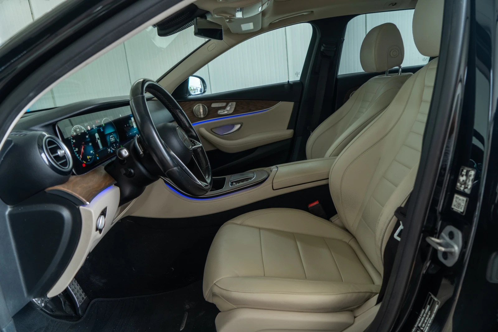 Mercedes-Benz E 220 D = ALL-TERRAIN = 2021 = FULL MAX = ЛИЗИНГ, снимка 7 - Автомобили и джипове - 56048758