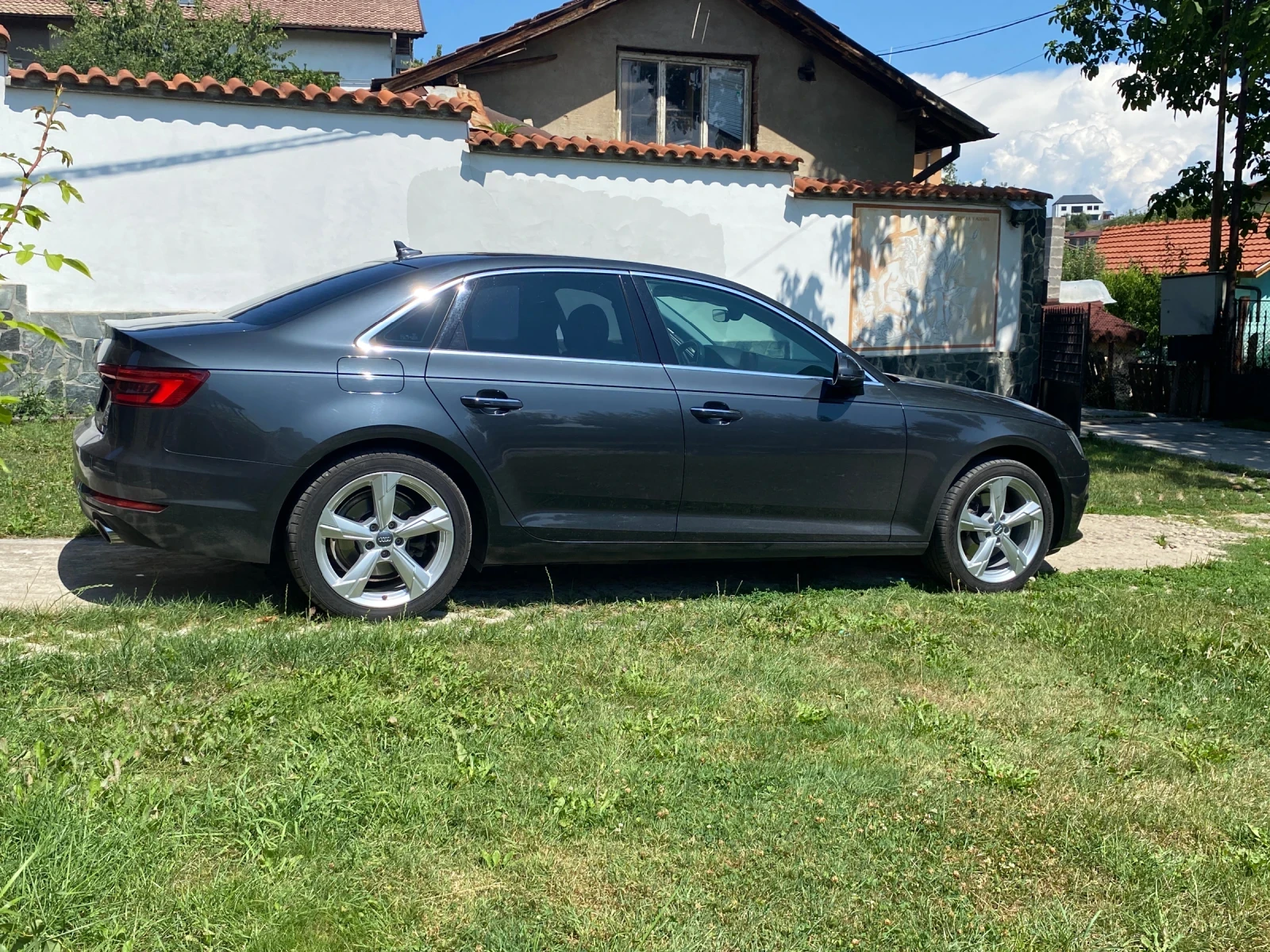 Audi A4 2.0 TFSI, снимка 3 - Автомобили и джипове - 56096236
