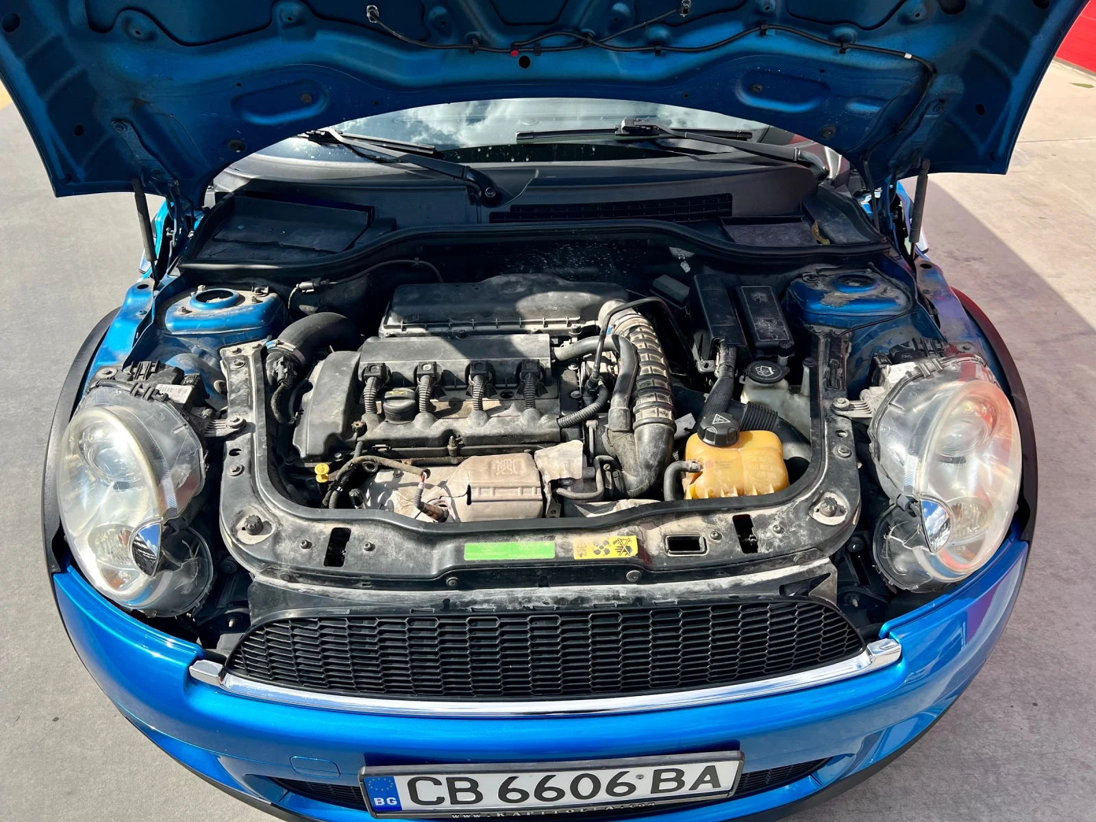 Mini Cooper s 1.6 Turbo Уникат!, снимка 8 - Автомобили и джипове - 56326453