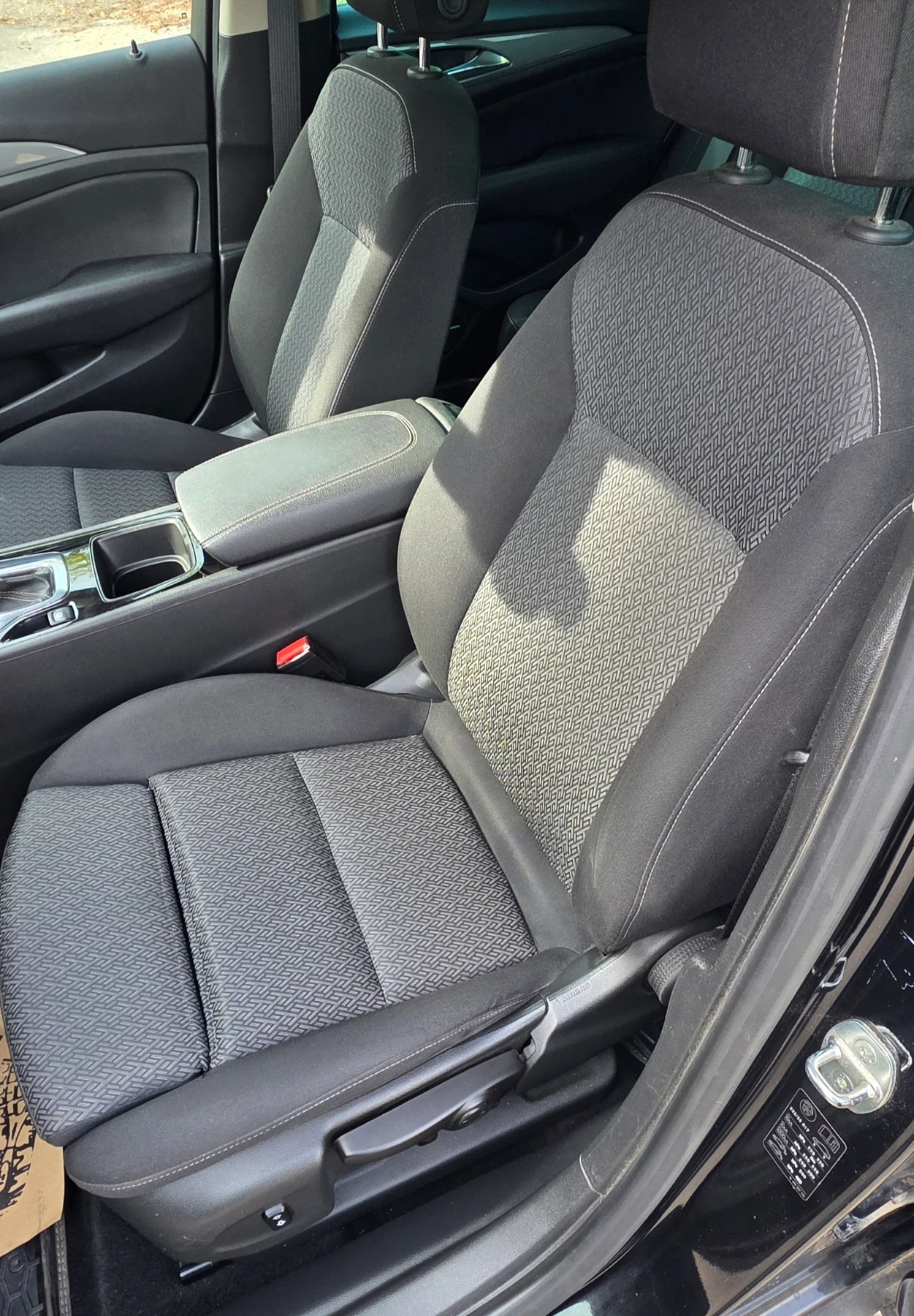 Opel Insignia 1.6 cdti 136�.�. EXECUTIVE,  �������, ������, ���� | Mobile.bg � ����������� 10
