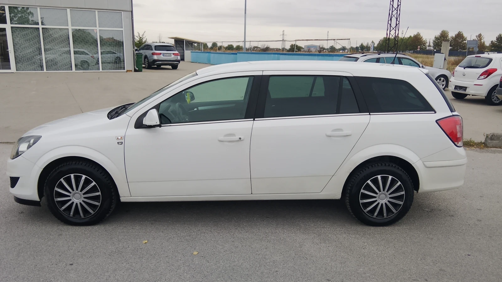 Opel Astra 1.6 бензин UNIKAT, снимка 3 - Автомобили и джипове - 56628228