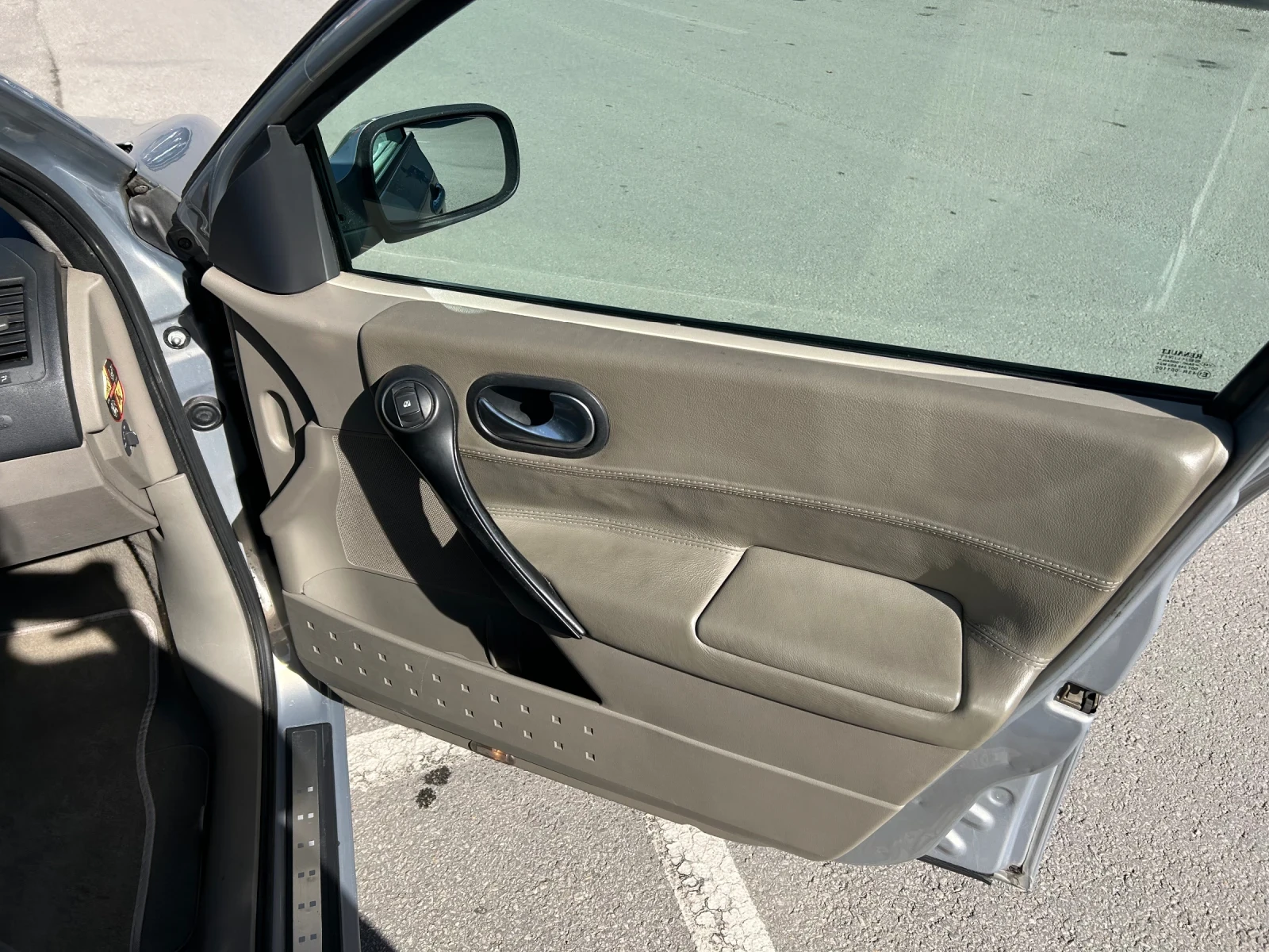 Renault Megane, снимка 6 - Автомобили и джипове - 56635364
