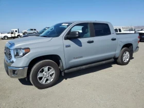     Toyota Tundra CREWMAX SR5  / 