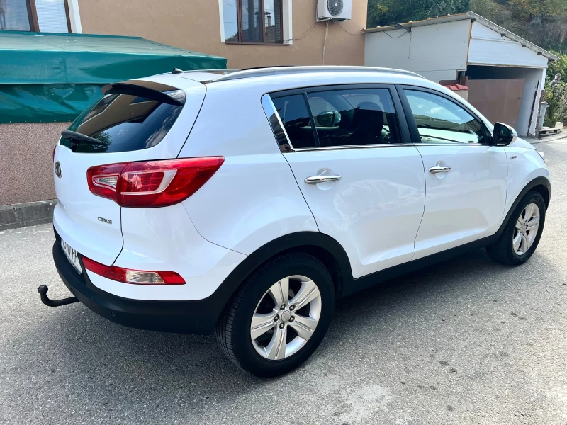 Kia Sportage 2.0 136 AWD 4x4, снимка 4 - Автомобили и джипове - 47730662