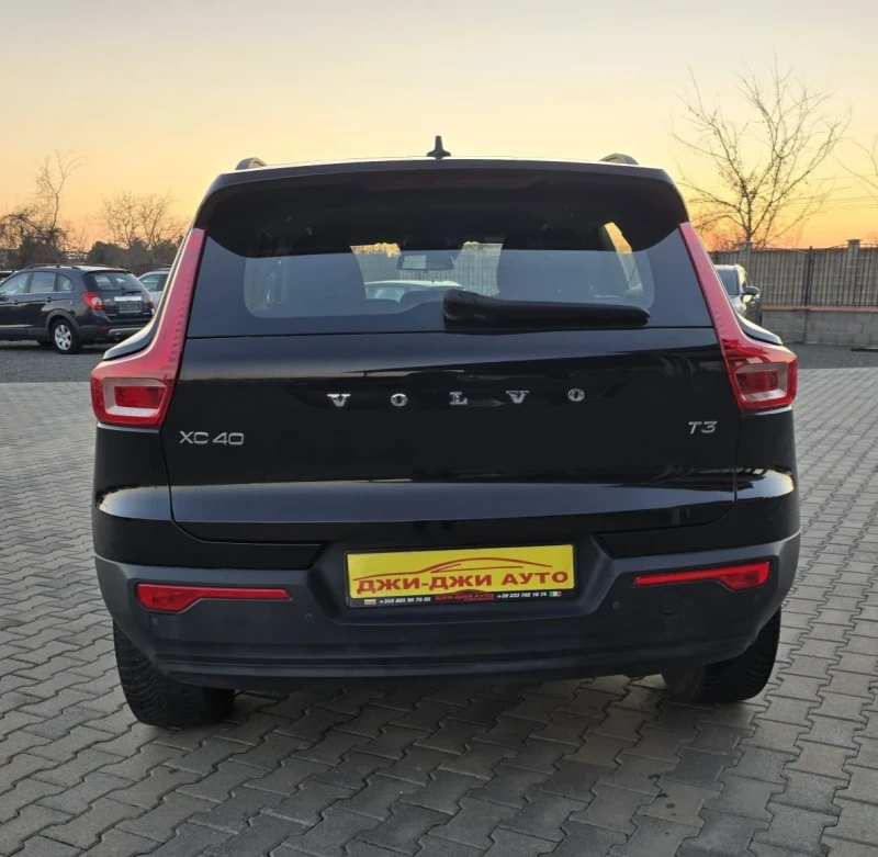 Volvo XC40 1.5T3 , снимка 4 - Автомобили и джипове - 52406086