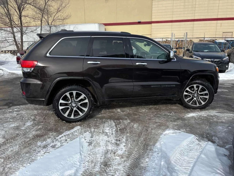 Jeep Grand cherokee Overland/CARFAX/ПАНОРАМА/ПОДГРЕВИ, снимка 4 - Автомобили и джипове - 53599664