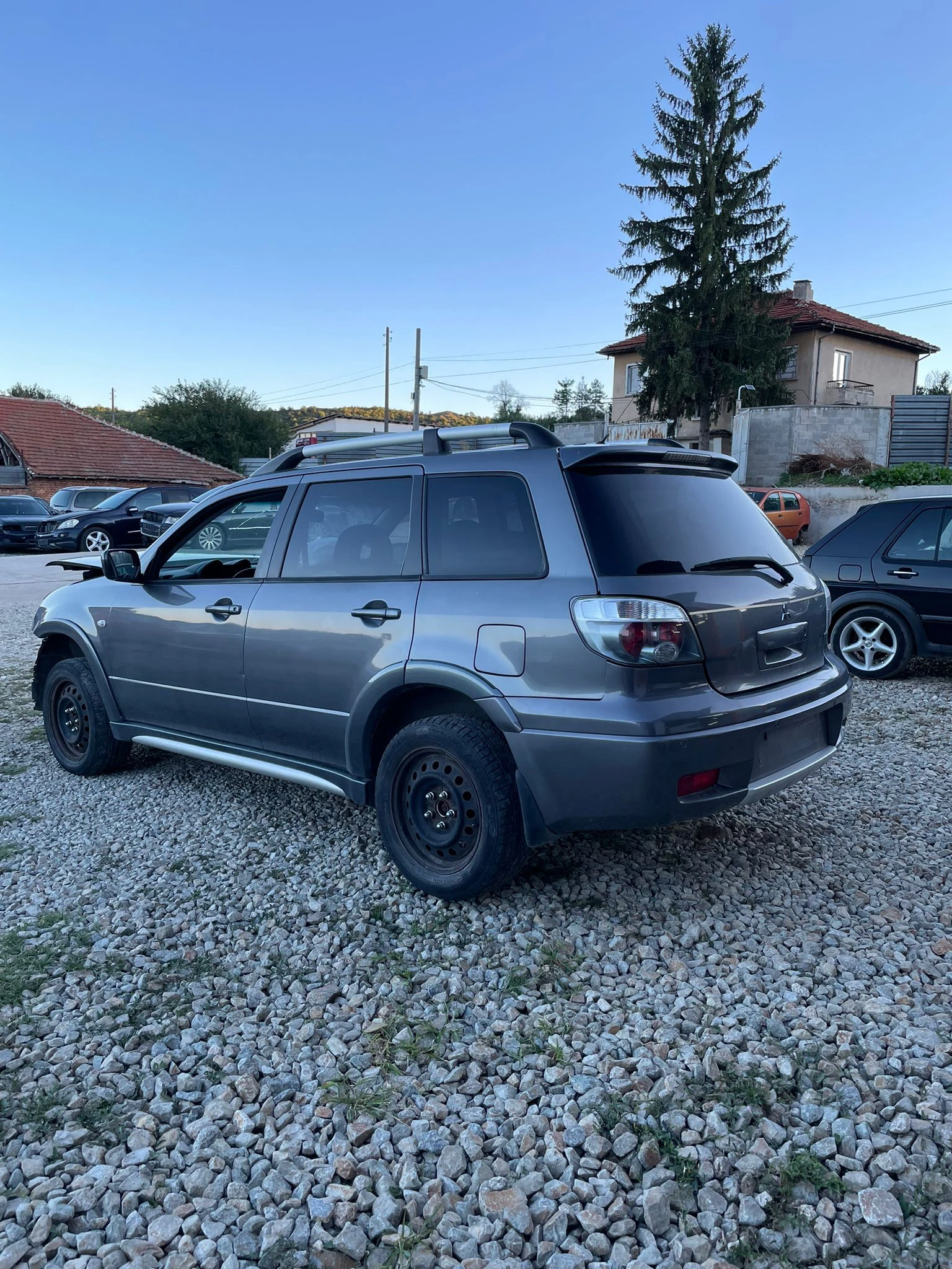 Mitsubishi Outlander 2.0i 16V - изображение 3