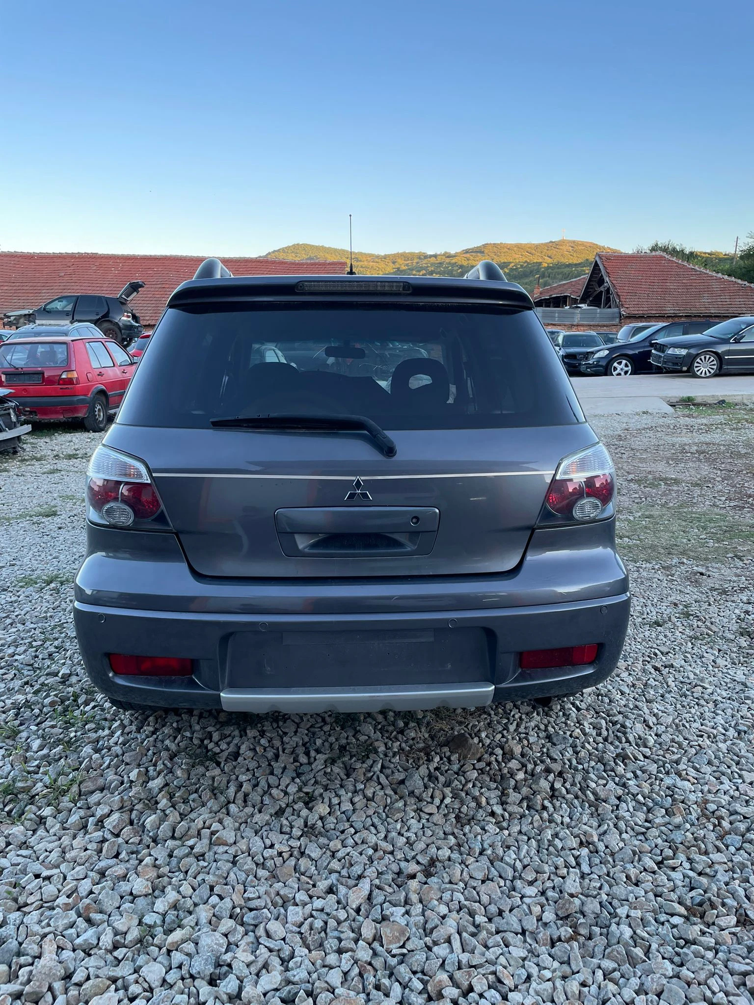 Mitsubishi Outlander 2.0i 16V - изображение 2