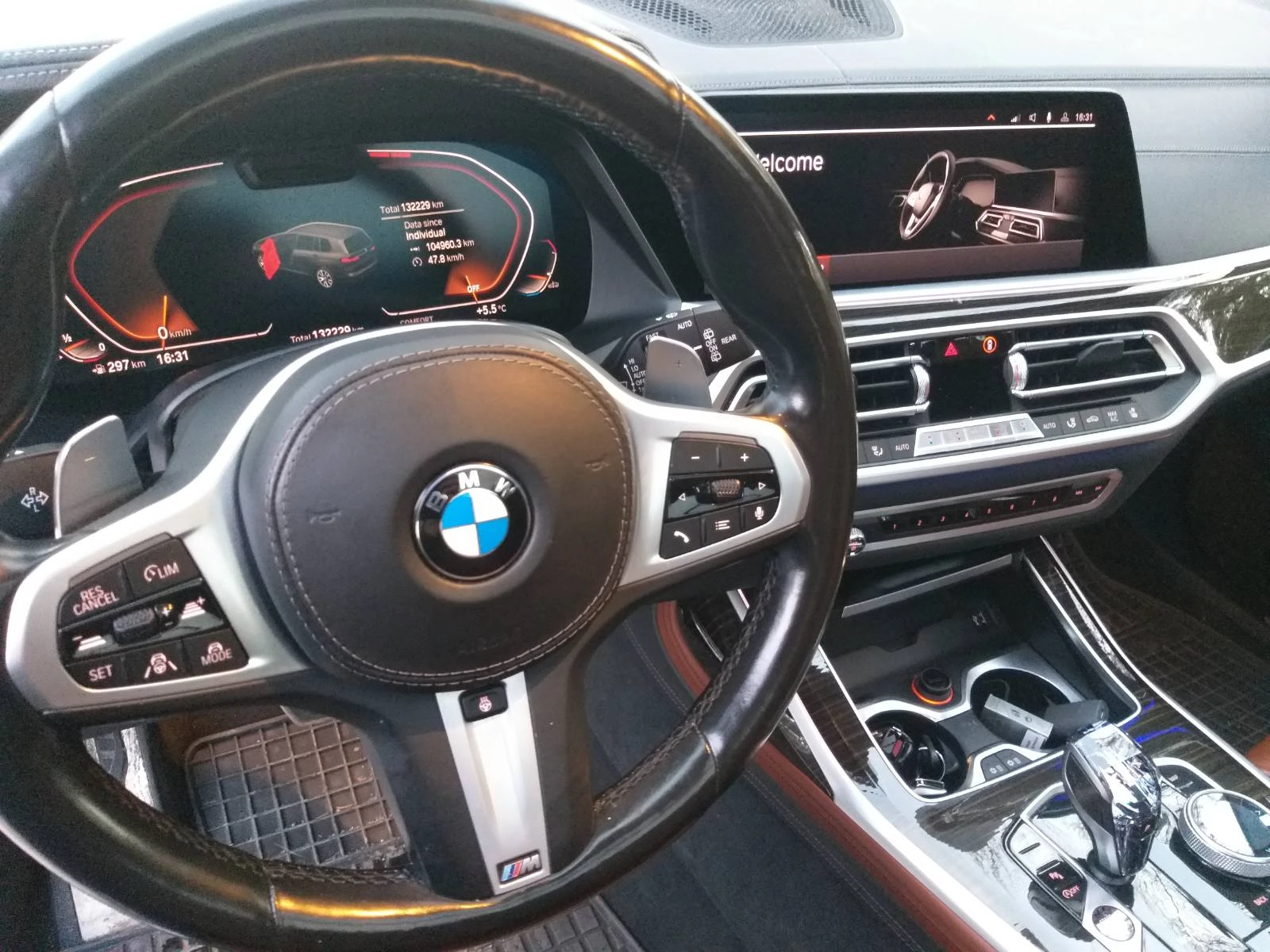 BMW X7 * 40i-XDrive* M-SPORT* SHADOW LINE* INDIVIDUAL* , снимка 10 - Автомобили и джипове - 53788596