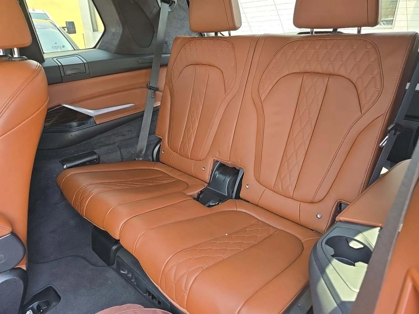 BMW X7 * 40i-XDrive* M-SPORT* SHADOW LINE* INDIVIDUAL* , снимка 17 - Автомобили и джипове - 53788596