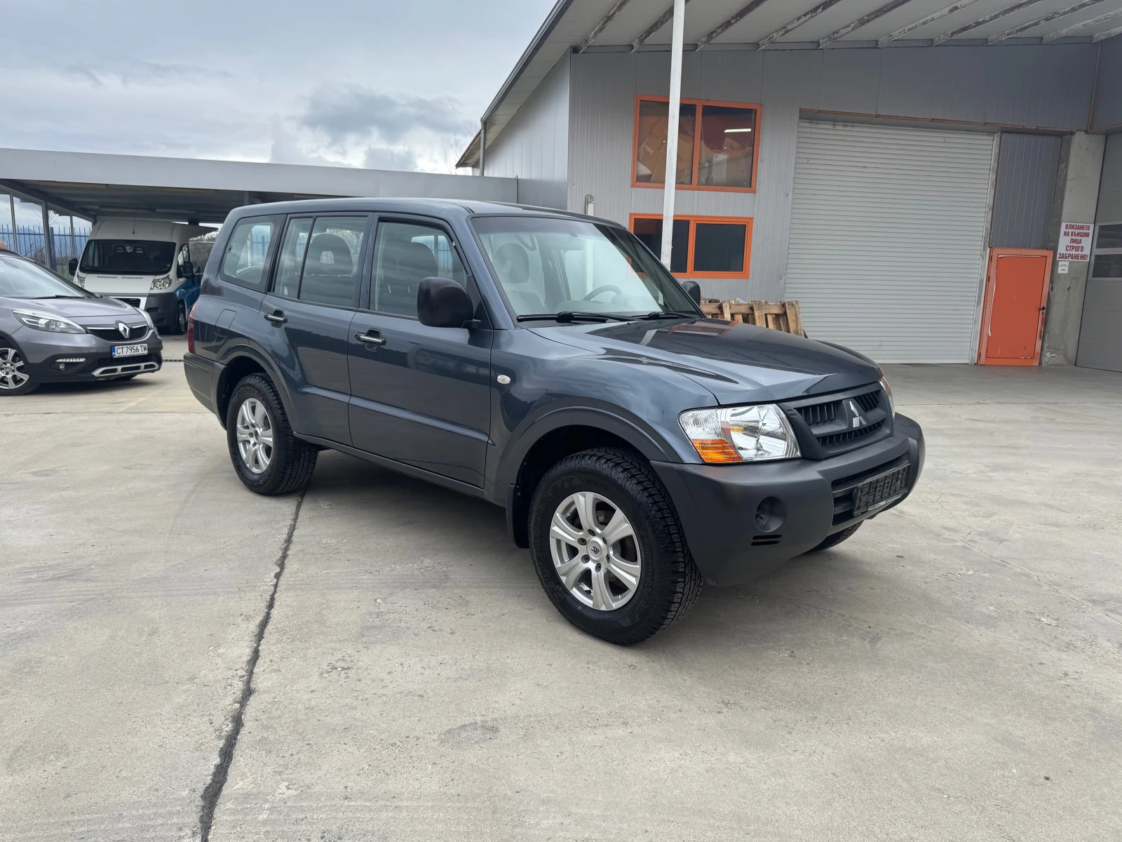 Mitsubishi Pajero, снимка 3 - Автомобили и джипове - 53952584