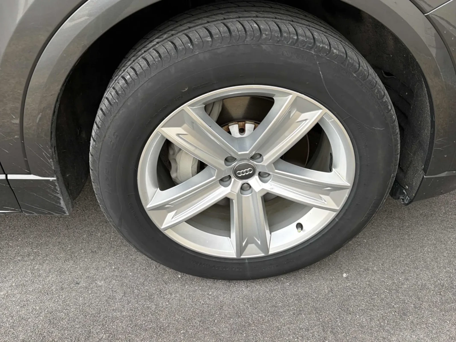 Audi Q8 55TFSI* MATRIX* 360КАМЕРА* ДИСТРОНИК* КЕЙЛЕС* , снимка 6 - Автомобили и джипове - 54033019