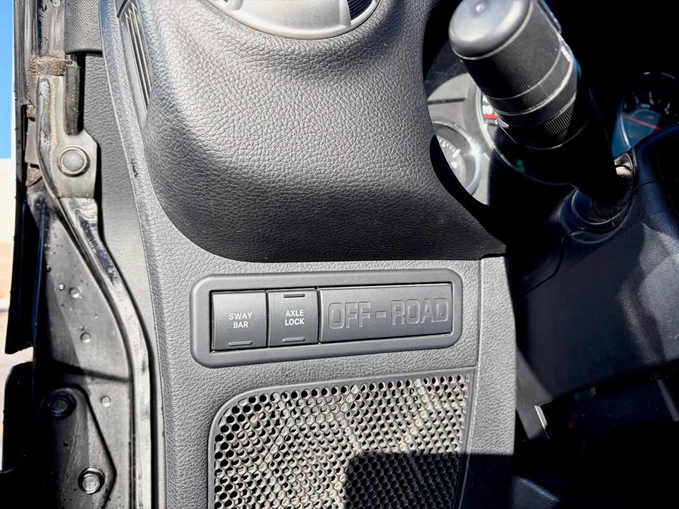 Jeep Wrangler * RUBICON* ПОДГРЕВ* KEYLESS* BLUETOOTH* BlackOps 8, снимка 5 - Автомобили и джипове - 54164837