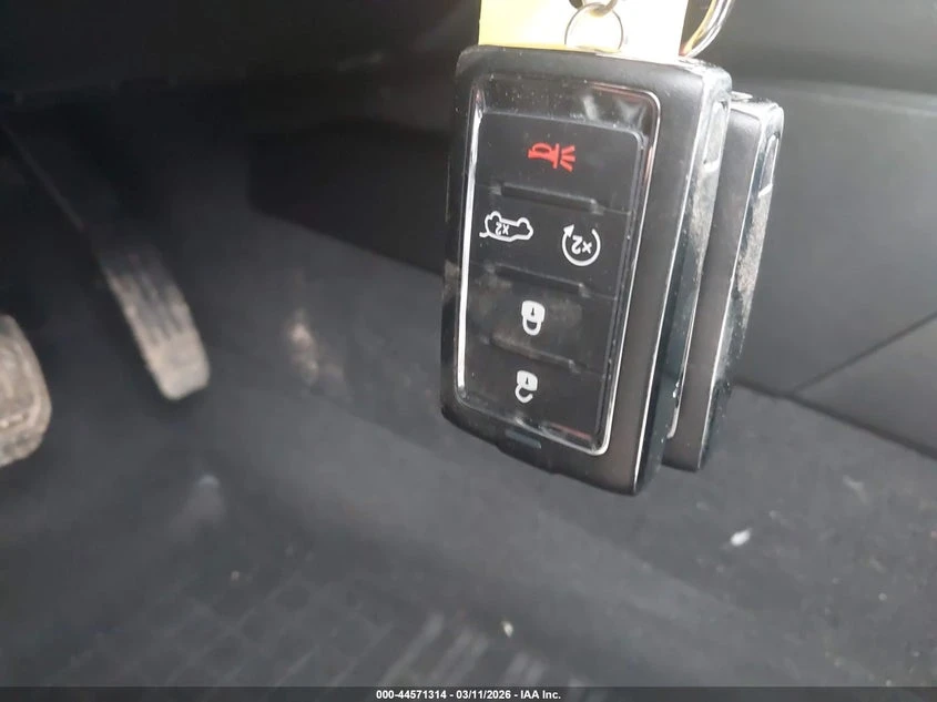 Jeep Grand cherokee 2.0l 4Xe 30Th Anniversary, снимка 11 - Автомобили и джипове - 54221477