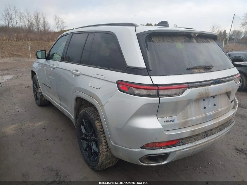 Jeep Grand cherokee 2.0l 4Xe 30Th Anniversary, снимка 3 - Автомобили и джипове - 54221477