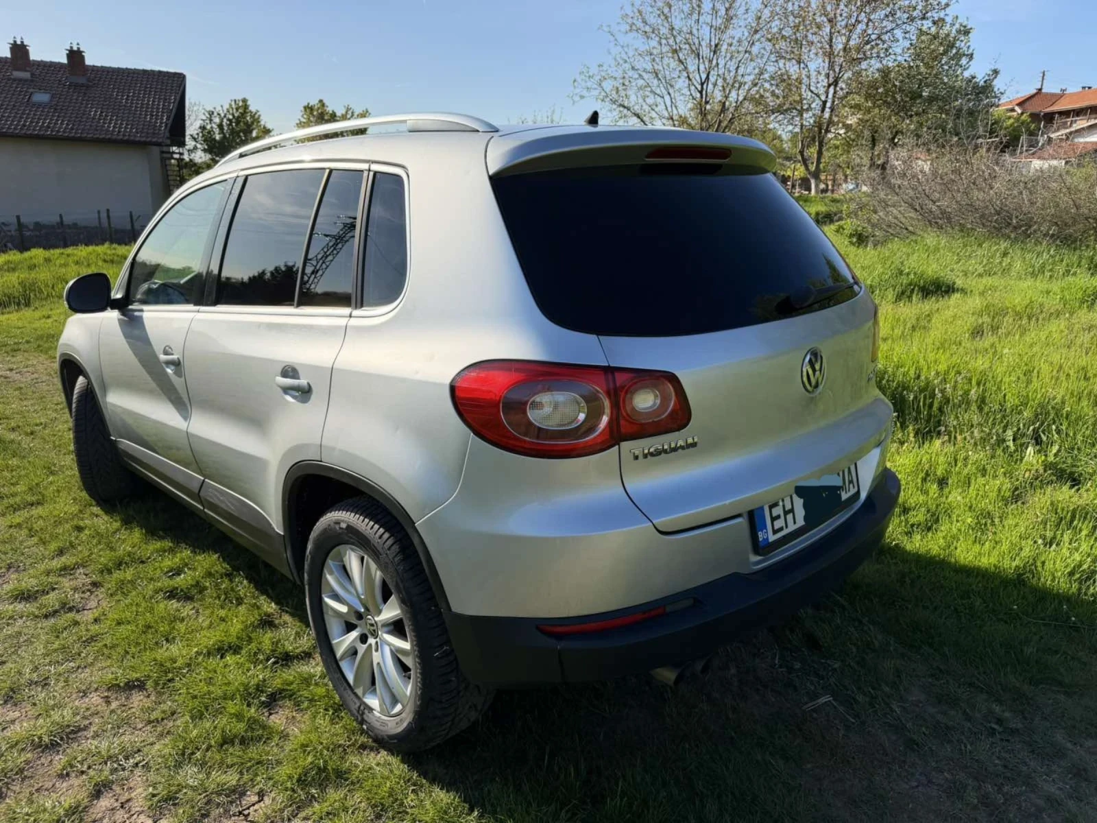 VW Tiguan 2.0 TDI 4 Motion, снимка 3 - Автомобили и джипове - 54322929