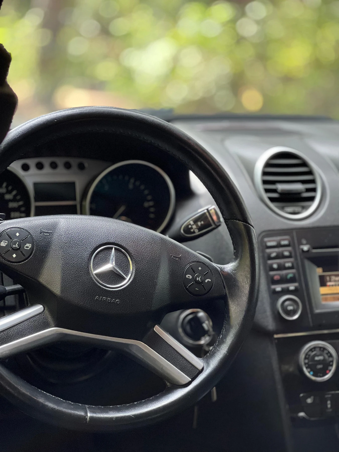 Mercedes-Benz ML 320, снимка 8 - Автомобили и джипове - 54361022