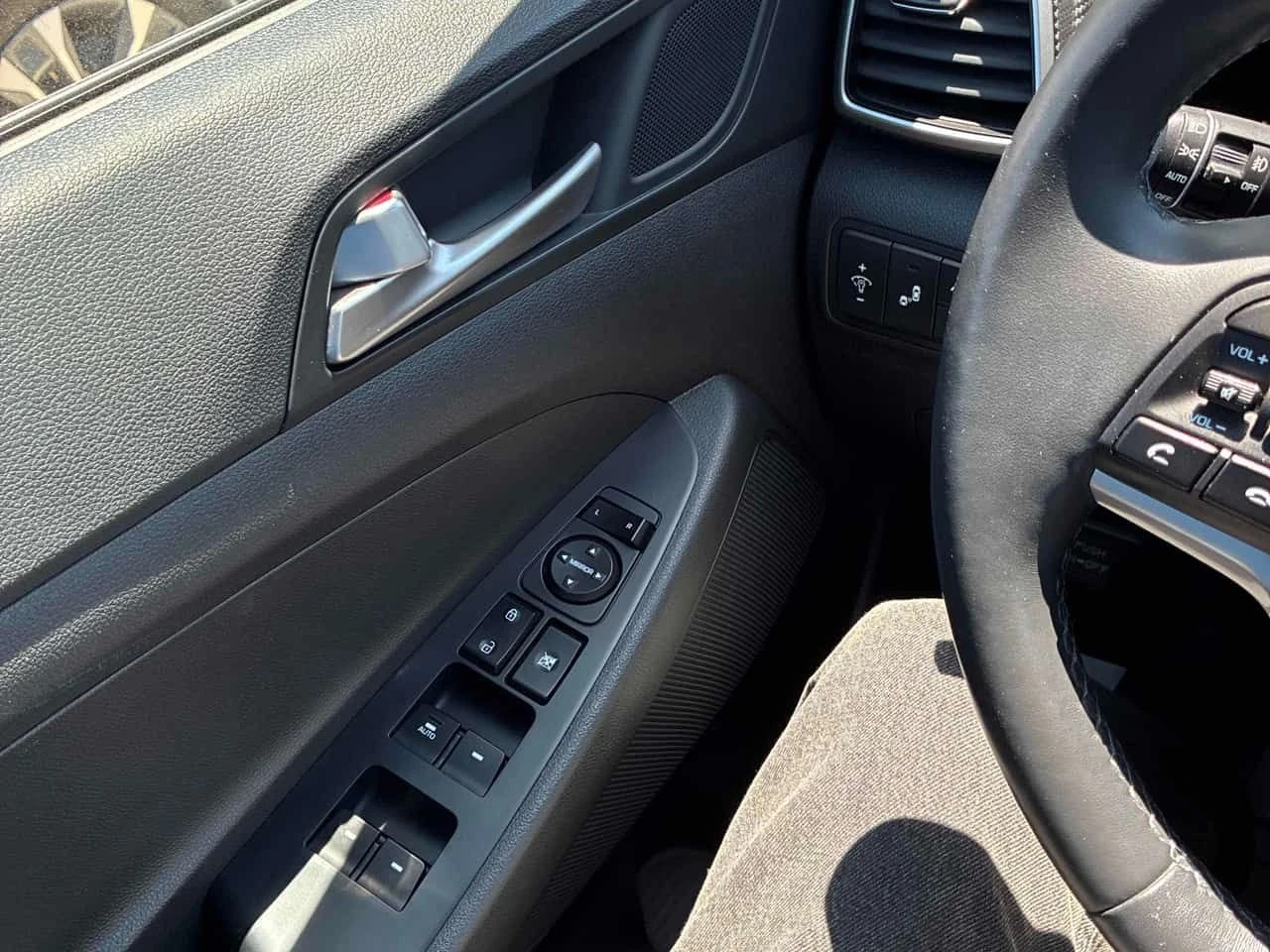 Hyundai Tucson * Preferred * KEYLESS * �������� * CARFAX | Mobile.bg � ����������� 17