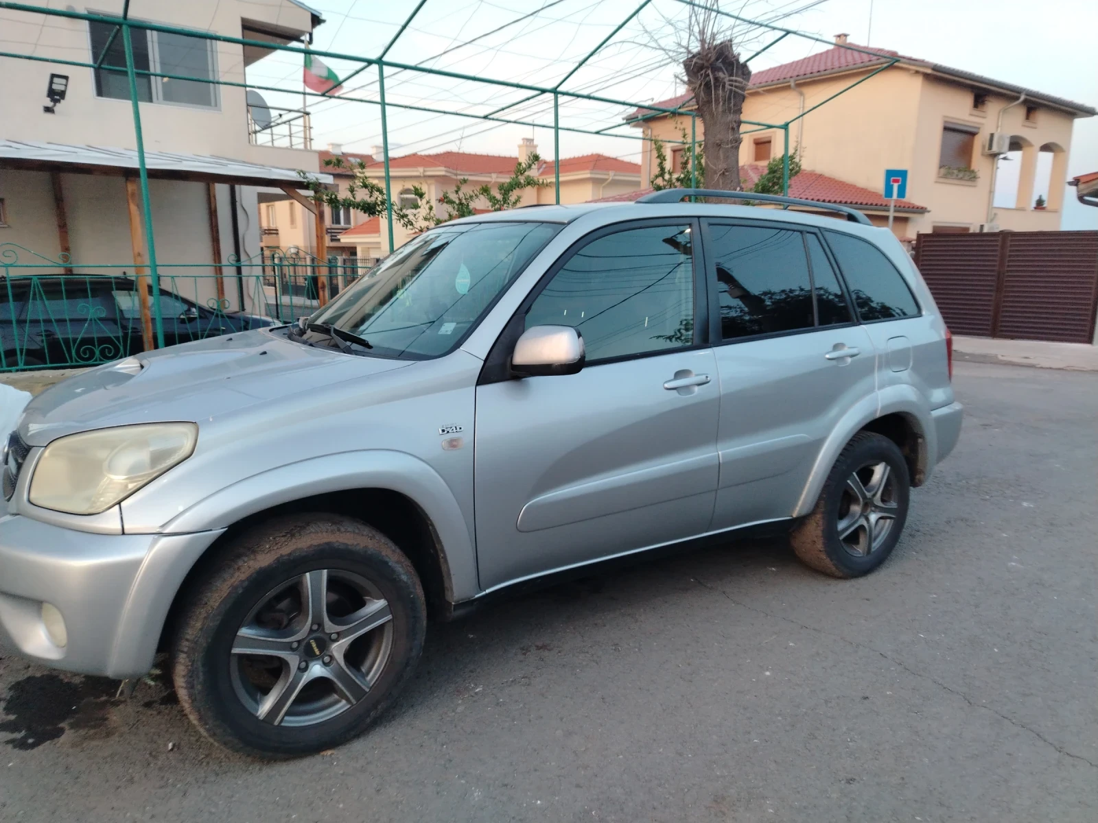 Toyota Rav4 D4D, снимка 3 - Автомобили и джипове - 54814308