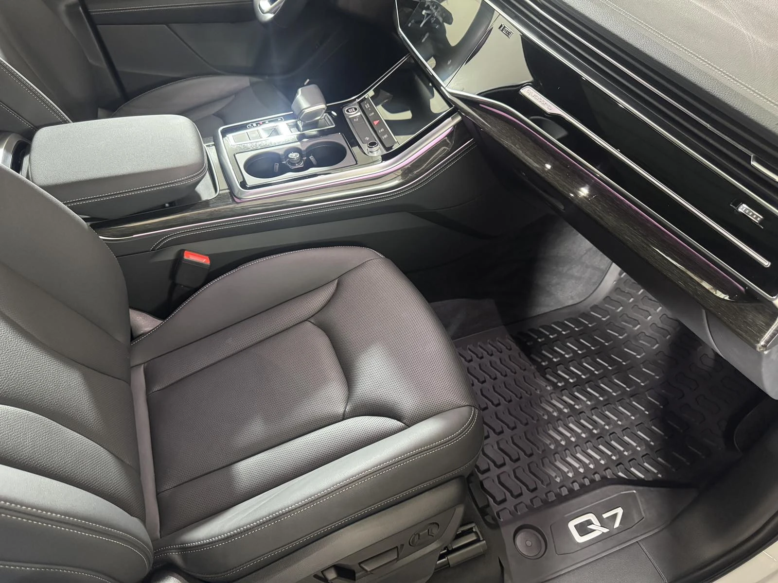 Audi Q7 55 TFSI ЧИСТО НОВ!!!, снимка 9 - Автомобили и джипове - 55320466