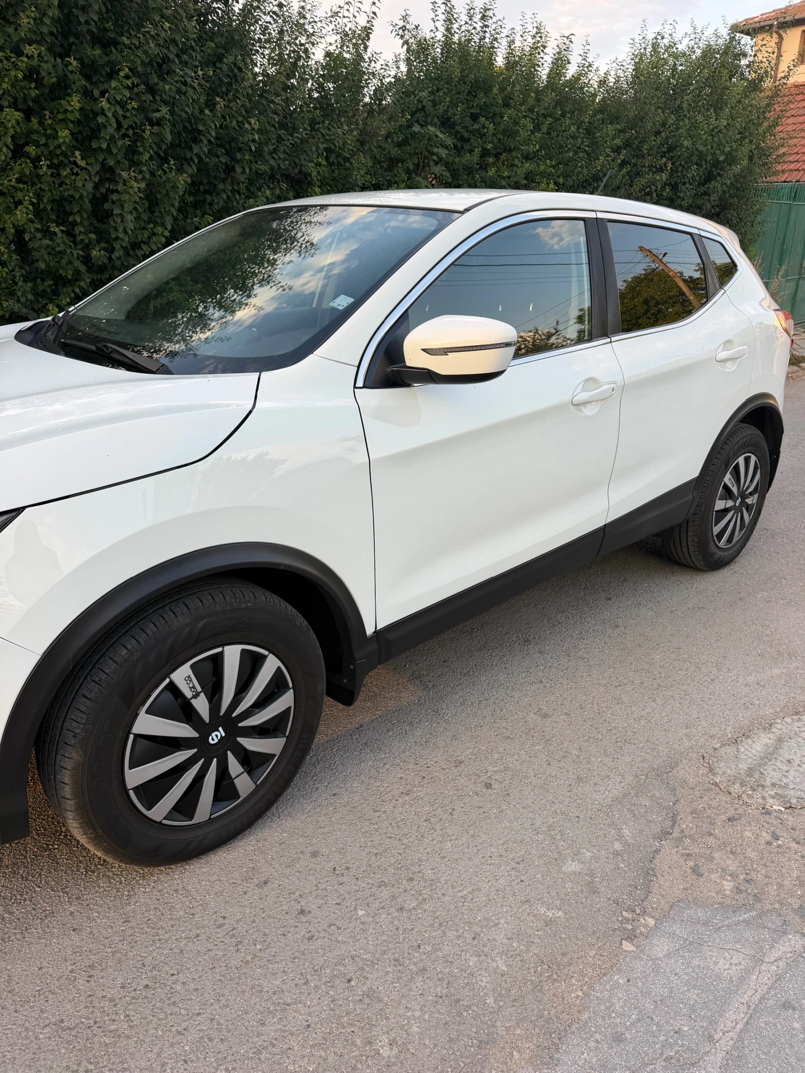 Nissan Qashqai Nissan Qashqai, снимка 2 - Автомобили и джипове - 55789680