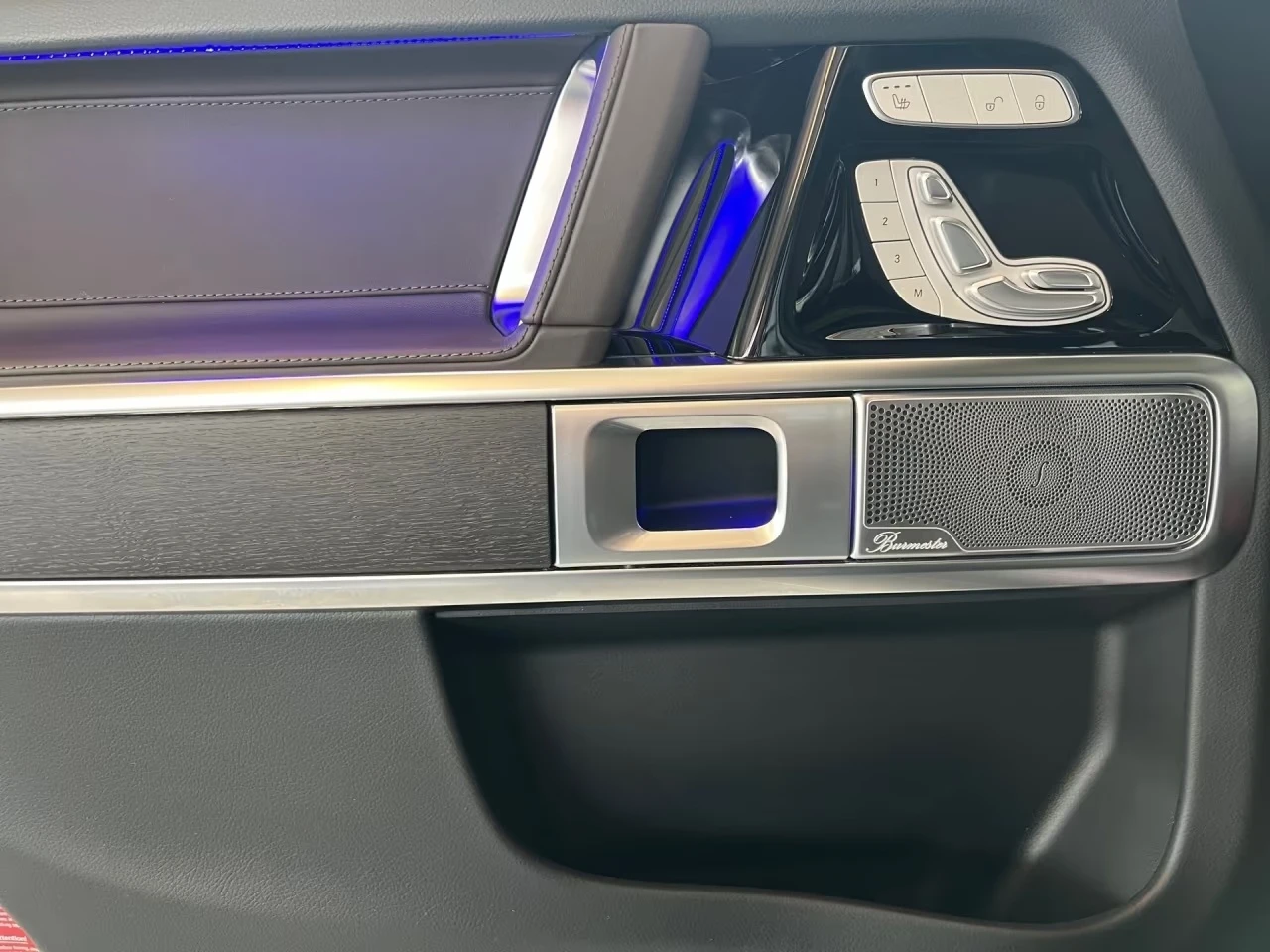 Mercedes-Benz G 450 d / AMG / 4 MATIC / FACELIFT / BURM / 360/ KEYLESS, снимка 7 - Автомобили и джипове - 55801404