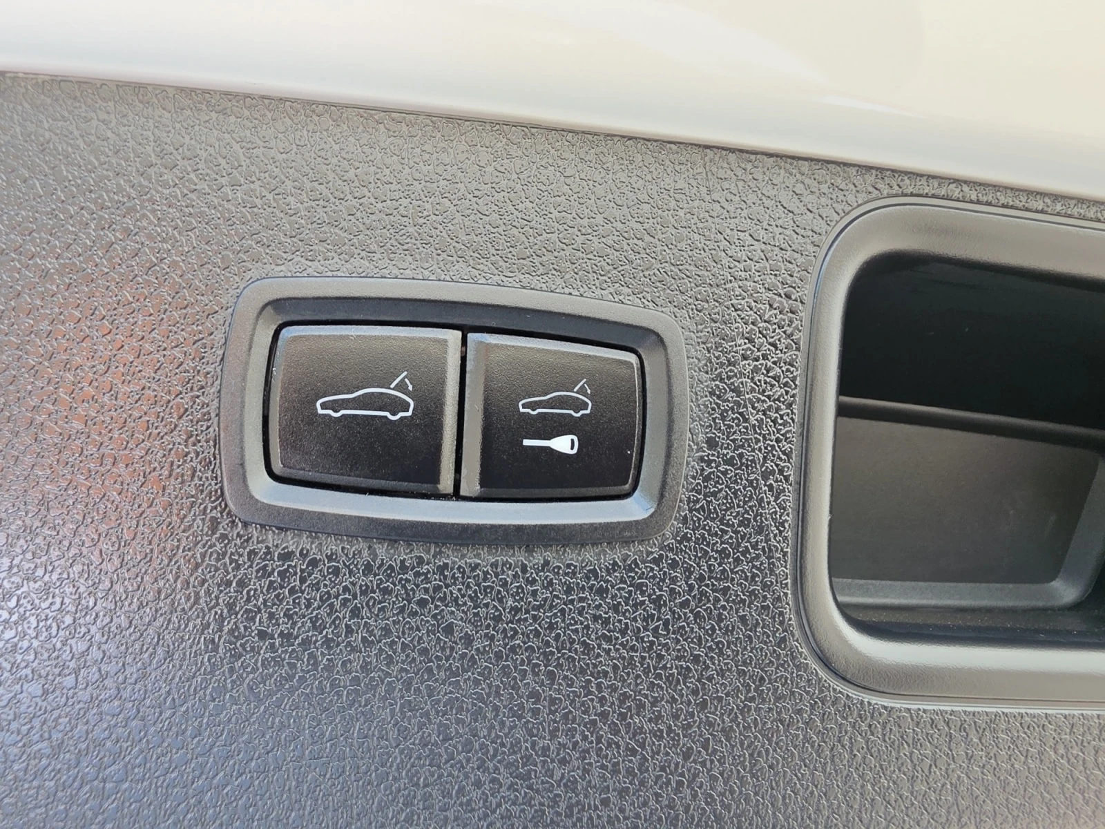 Porsche Macan  AWD / Bose / Matrix / Обдухване / Carfax , снимка 12 - Автомобили и джипове - 55967560