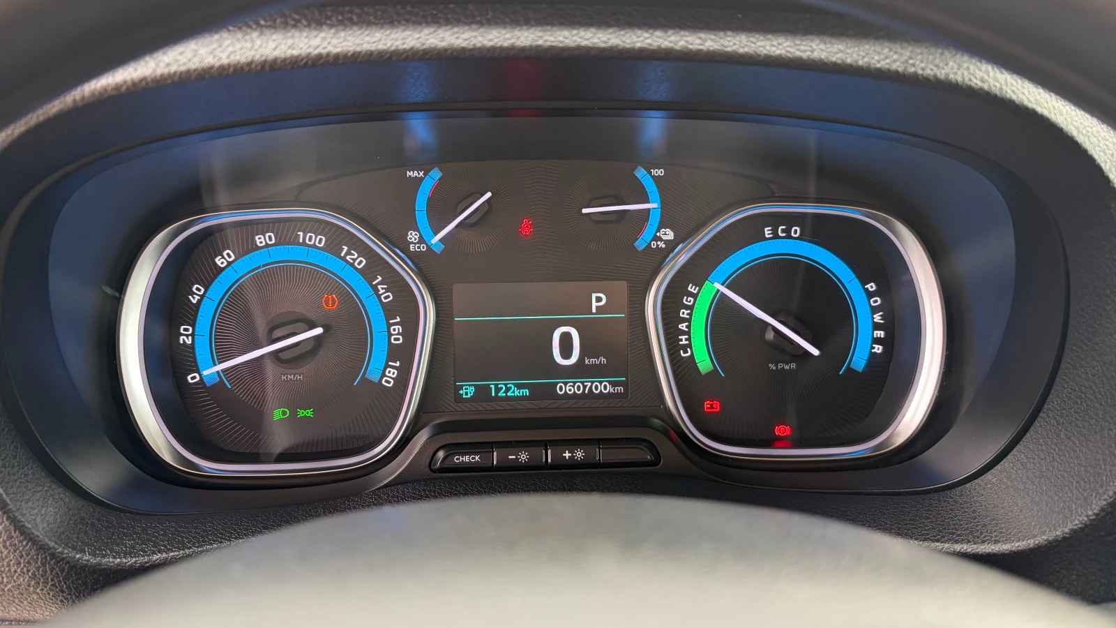 Toyota Proace Max 75kWh, снимка 14 - Бусове и автобуси - 56281780