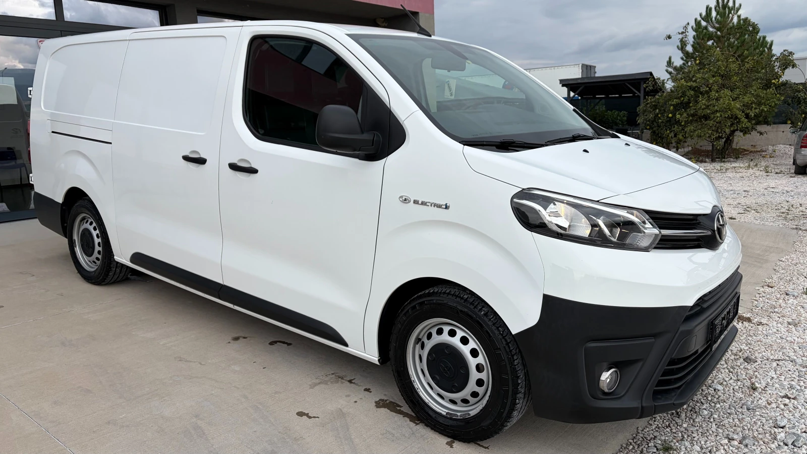 Toyota Proace Max 75kWh, снимка 3 - Бусове и автобуси - 56281780