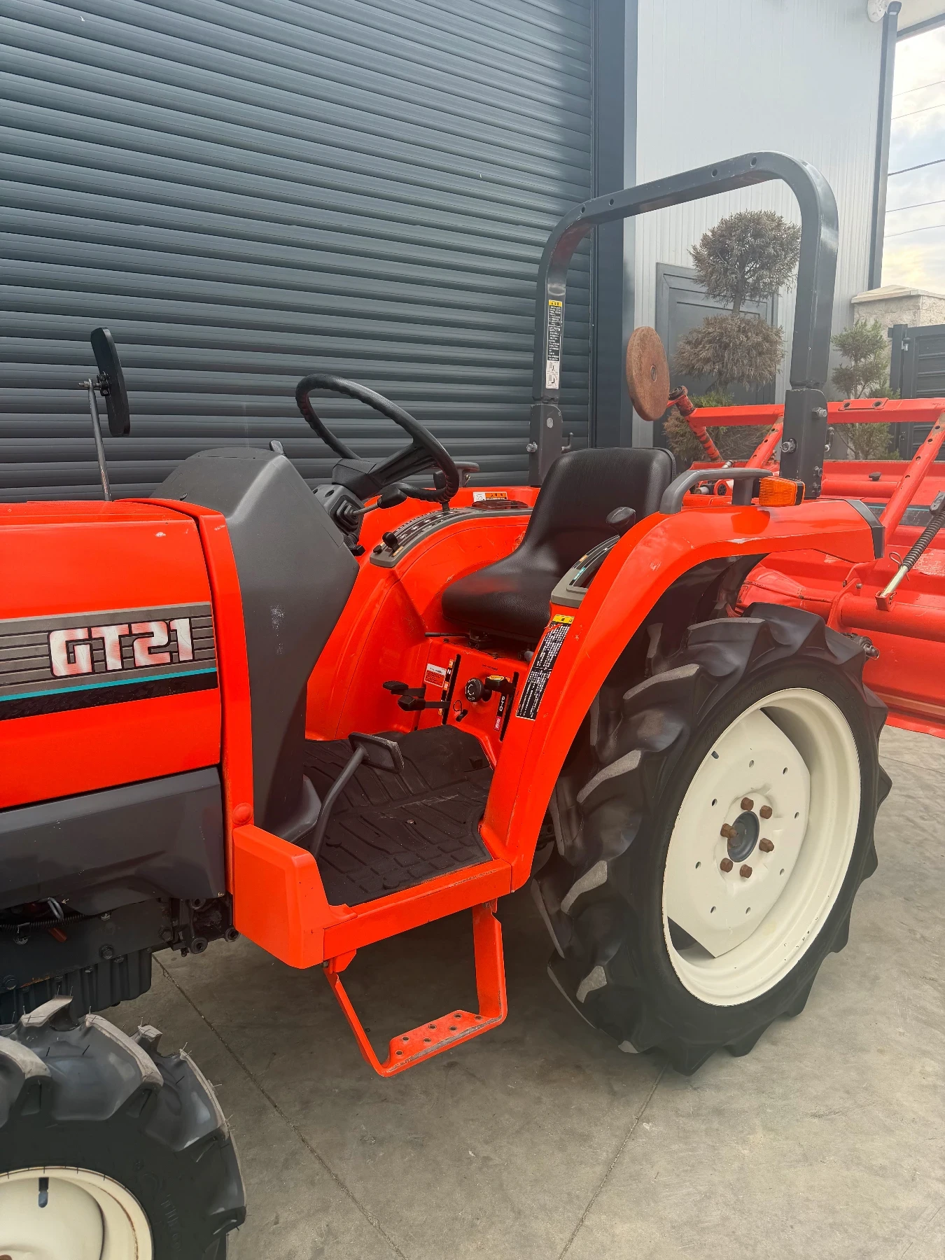 Трактор Kubota GT21, снимка 3 - Селскостопанска техника - 55191225