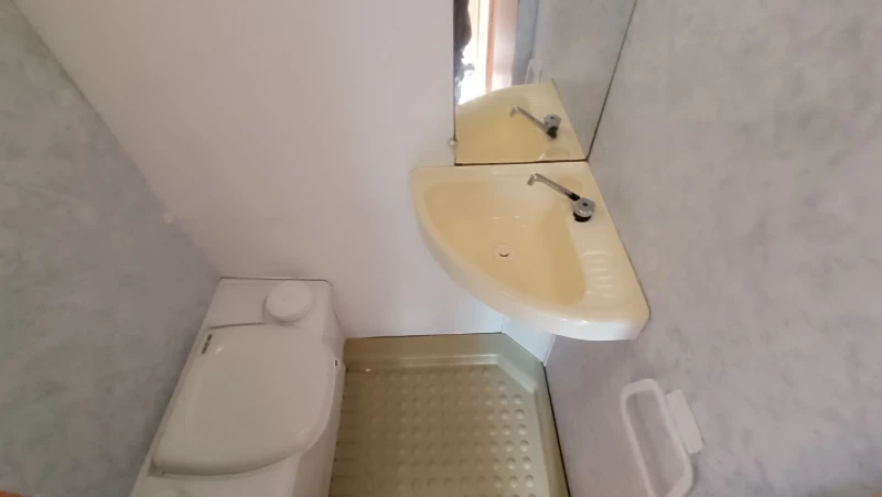 Каравана Caravelair 520 с форселт , снимка 12 - Каравани и кемпери - 52469443