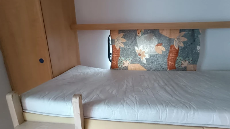 Каравана Caravelair 520 с форселт , снимка 13 - Каравани и кемпери - 52469443