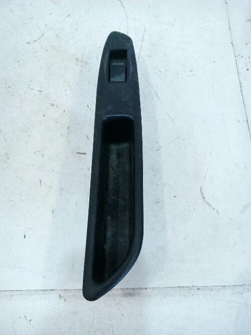 Копче ел.стъкло задно ляво Субару Форестър