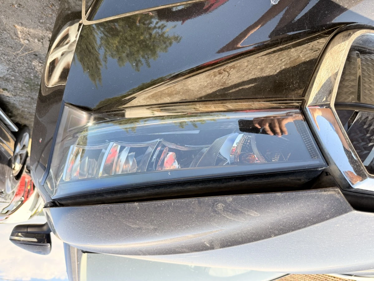 Ляв фар Skoda Enyaq 132KW 60 EcoSuite 2021 Crystal Face LED Matrix 5LA941015B