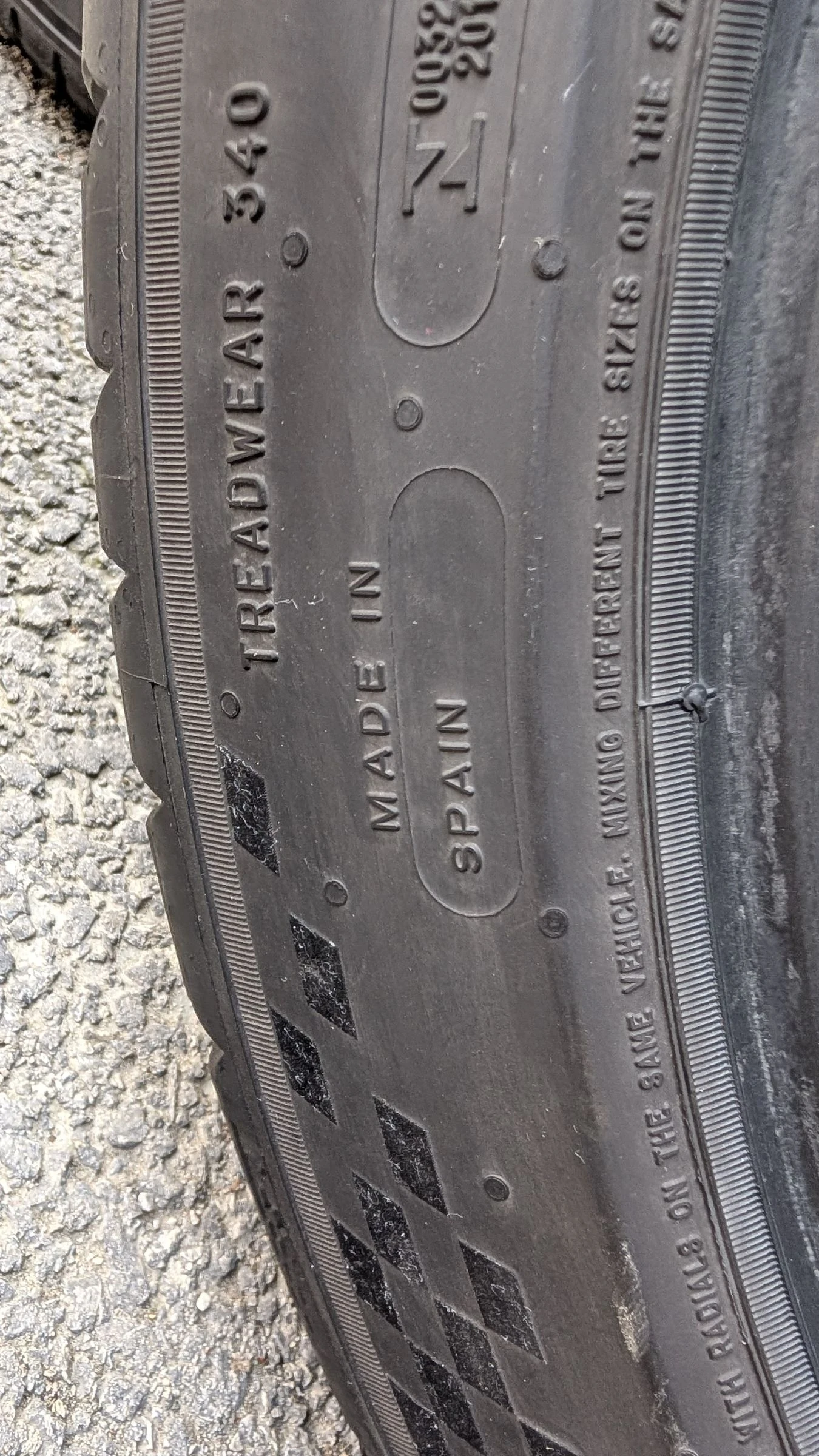 Гуми Летни 235/45R18, снимка 6 - Гуми и джанти - 53770800