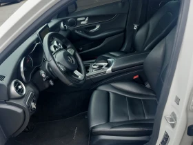 Mercedes-Benz C 300 АМГ ПАКЕ/ 4matic/CARFAX /ФИНАНСИРАНЕ, снимка 3