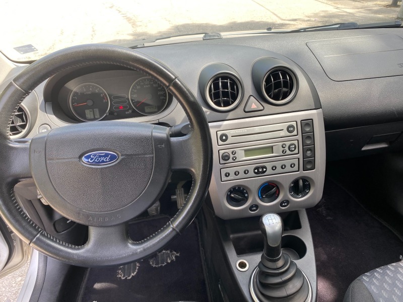 Ford Fiesta, снимка 13 - Автомобили и джипове - 45984952