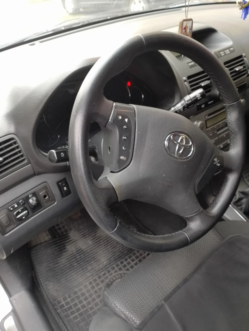 Toyota Avensis, снимка 6 - Автомобили и джипове - 46825277