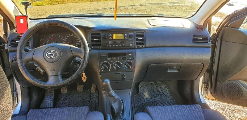 Toyota Corolla 2.0 d4d, снимка 7 - Автомобили и джипове - 47412864