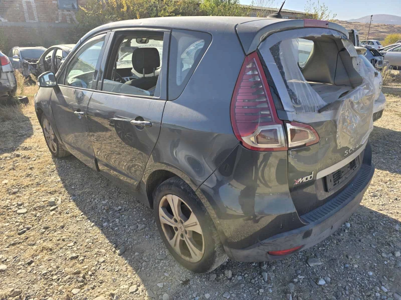 Renault Scenic 1.9dci, снимка 9 - Автомобили и джипове - 47879241