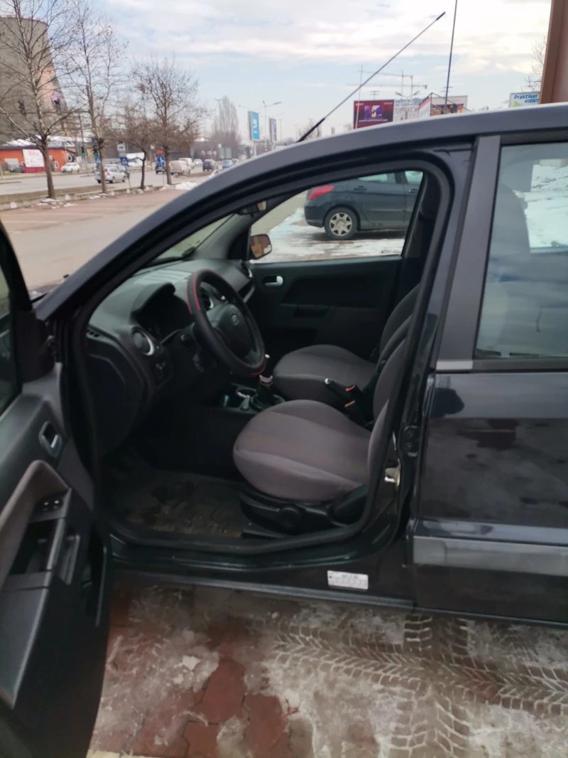 Ford Fusion  1.6 TDCI, снимка 8 - Автомобили и джипове - 48787790