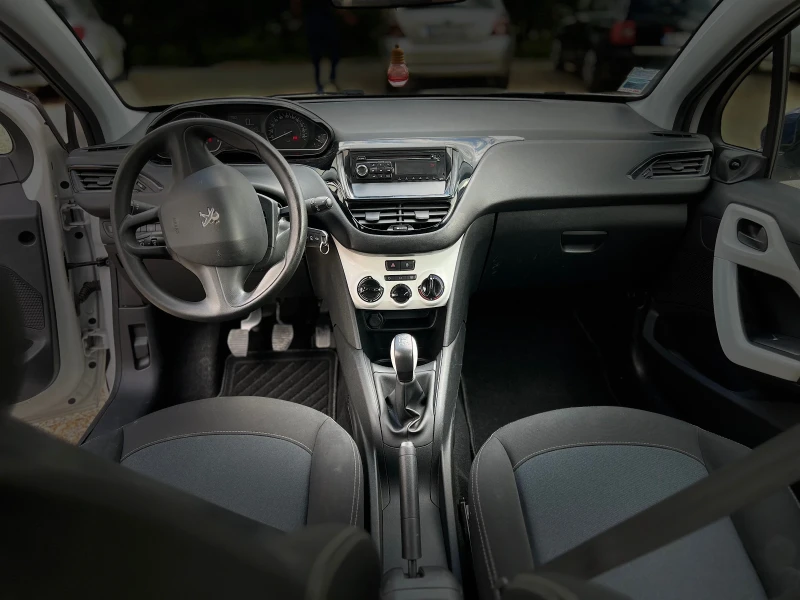 Peugeot 208 1.6 BlueHDI, снимка 8 - Автомобили и джипове - 52605447