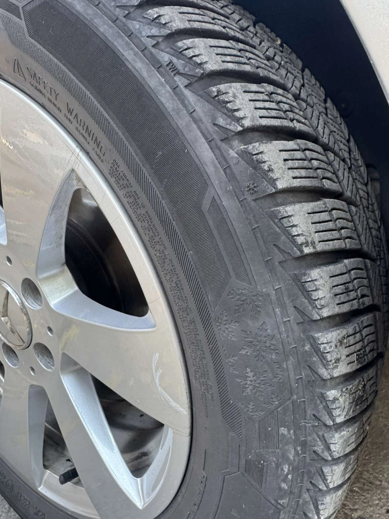 Mercedes-Benz C 220 CDI, снимка 10 - Автомобили и джипове - 52475579