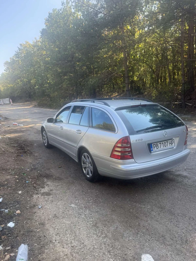 Mercedes-Benz C 220 CDI, снимка 5 - Автомобили и джипове - 52475579