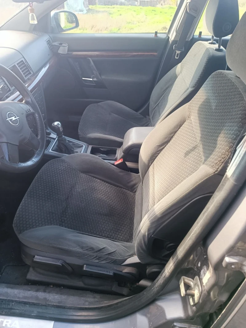 Opel Vectra C, снимка 8 - Автомобили и джипове - 52502836
