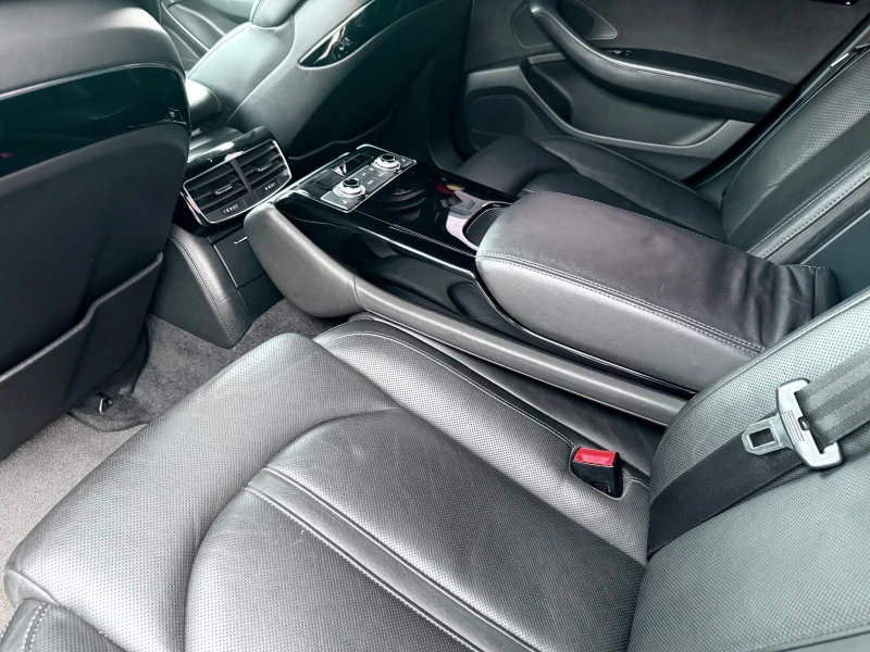 Audi A8 4.2 TDI BiTIRBO NIGHTPACK 8ZF Full Led, снимка 13 - Автомобили и джипове - 52552955