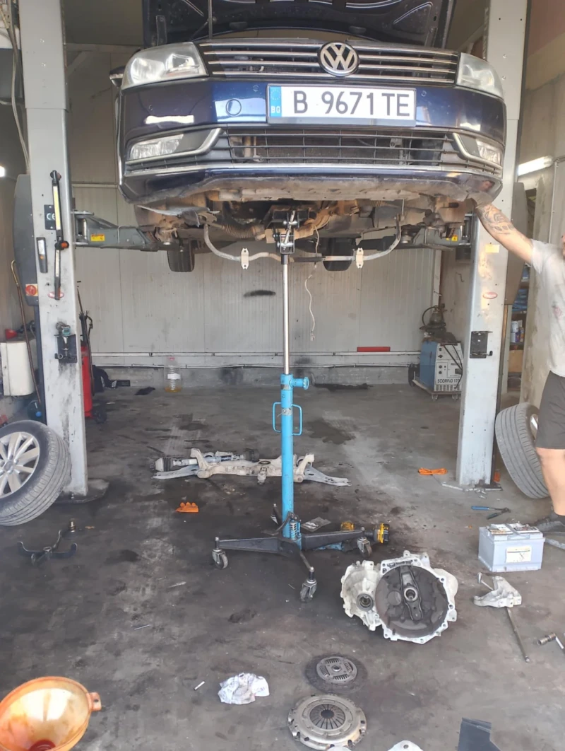 VW Passat, снимка 11 - Автомобили и джипове - 52672836