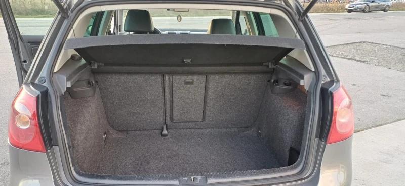 VW Golf 1.9  TDI GT SPORT, снимка 13 - Автомобили и джипове - 52833330